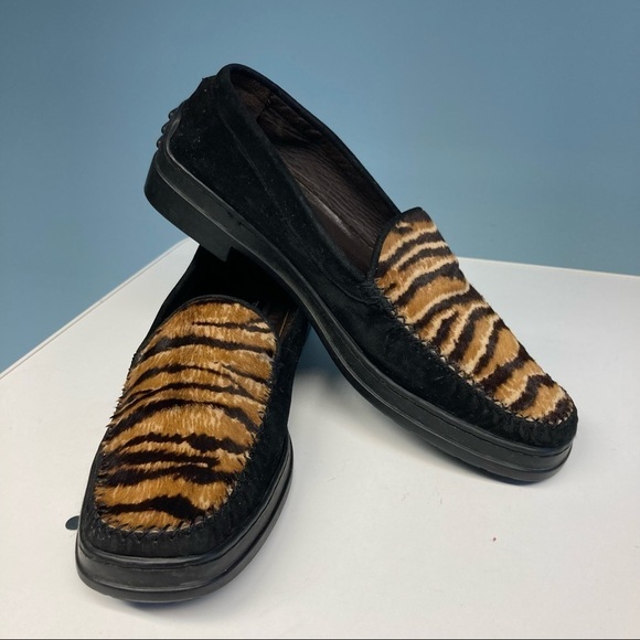 STUART WEITZMAN For  Browns Sz 9.5 Suede Tiger Print Pony Hair Slip On Loafer - Picture 1 of 11